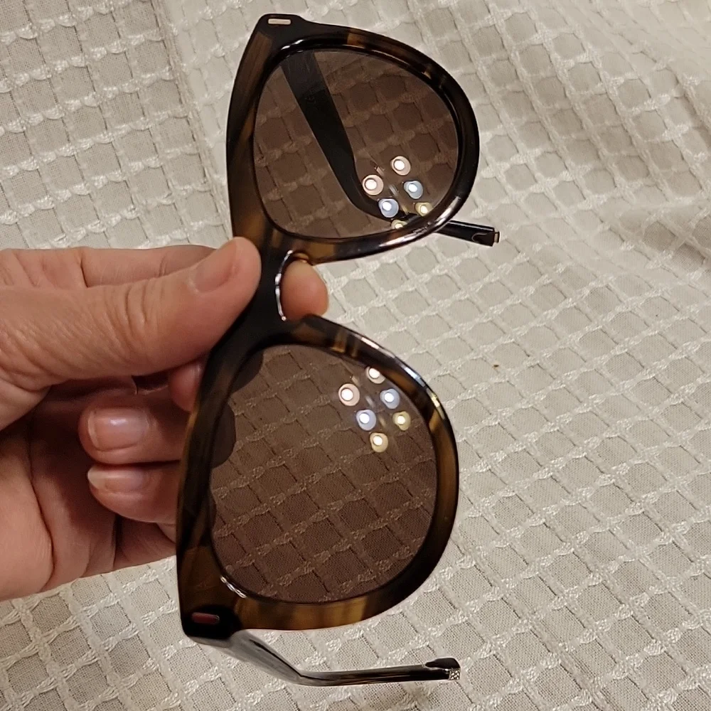 Dolce & Gabbana sunglasses - Picture 6 of 13